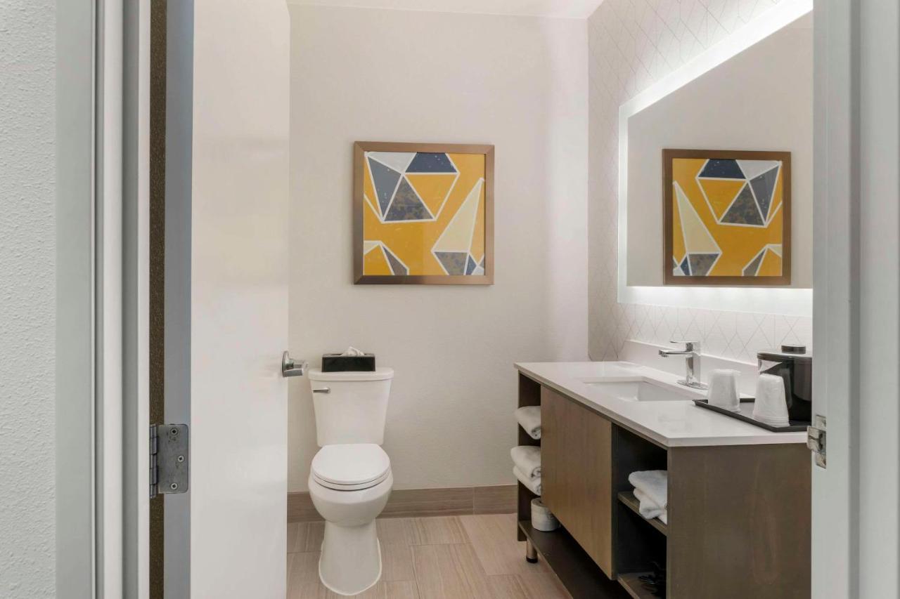 Comfort Suites Elgin Esterno foto