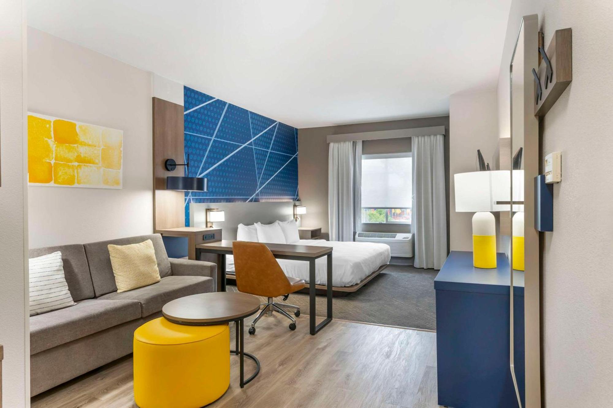 Comfort Suites Elgin Esterno foto